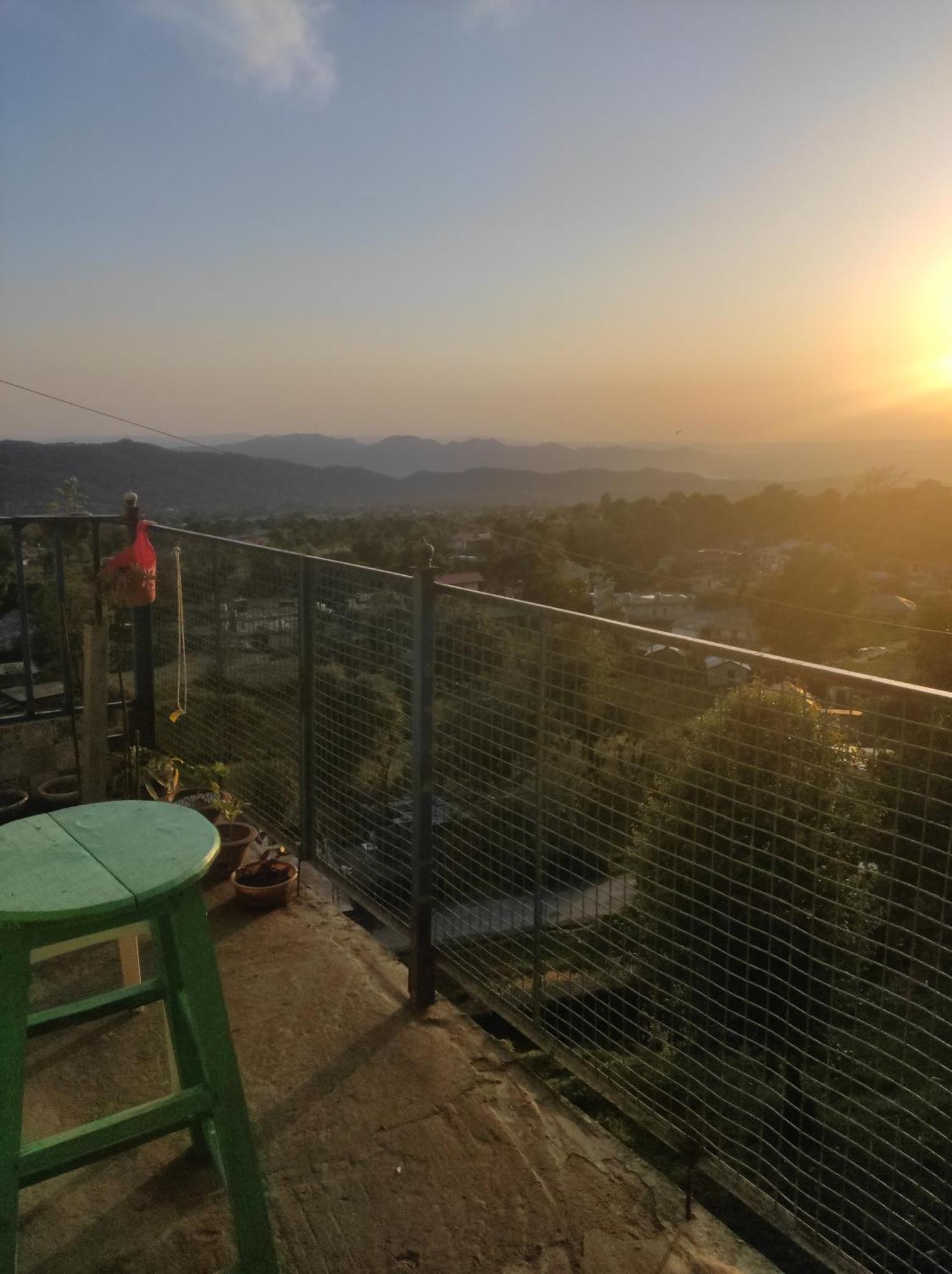 Hill Veu Home Bir Billing Habitación foto