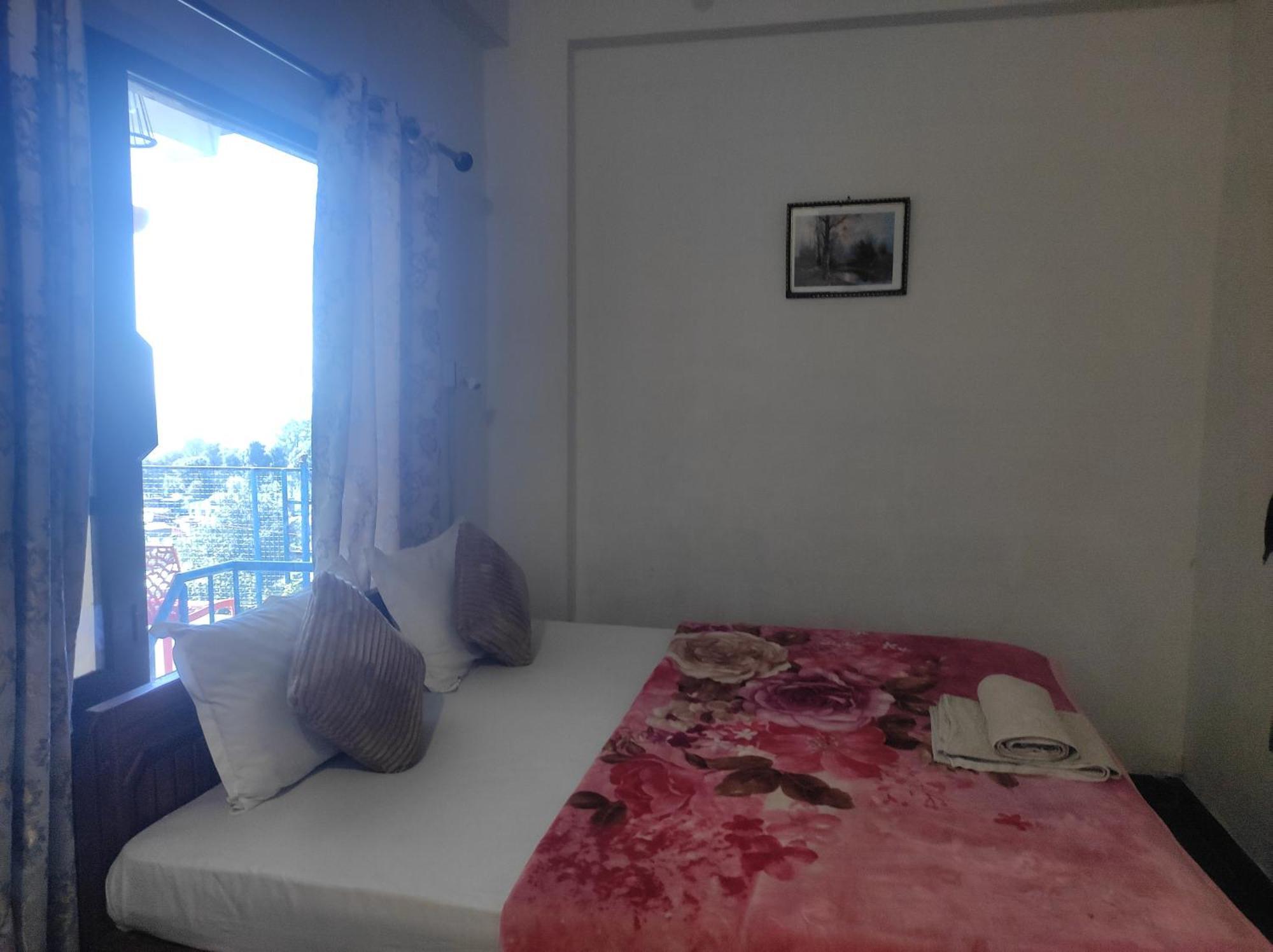 Hill Veu Home Bir Billing Habitación foto